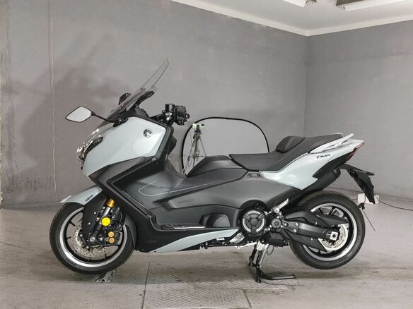 2025 Yamaha TMAX, серый, 1390000 рублей - вид 4