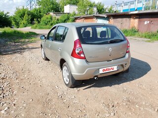 2011 Renault Sandero I, бежевый, 825000 рублей, вид 4