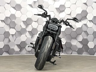 2021 Harley-Davidson Sportster S, чёрный, 1349000 рублей, вид 4