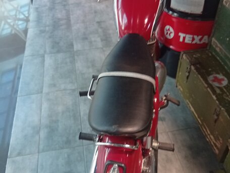 2011 Jawa 350/360, красный, 3500000 рублей, вид 2