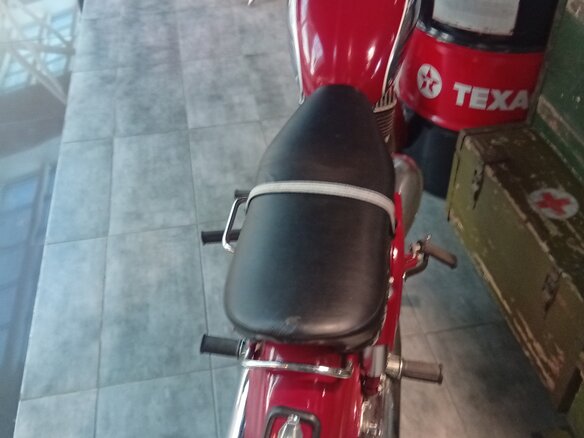 2011 Jawa 350/360, красный, 3500000 рублей - вид 1