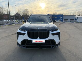 2023 BMW X7 40i I (G07) Рестайлинг, белый, 11300000 рублей, вид 2