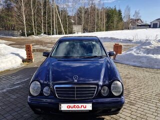 2000 Mercedes-Benz E-Класс 220 II (W210, S210) Рестайлинг, синий, 1050000 рублей, вид 1