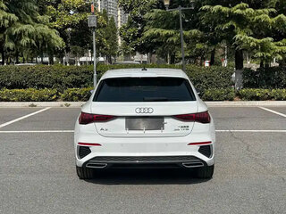 2023 Audi A3 Sportback 35 TFSI IV (8Y), белый, 2035000 рублей, вид 5