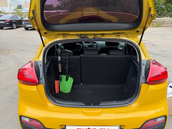 2016 Kia Ceed II Рестайлинг, жёлтый, 800000 рублей - вид 15