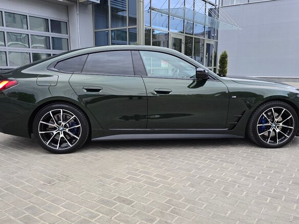 2022 BMW 4 серии M440i xDrive G22, G23, G26, зелёный, 6800000 рублей - вид 3