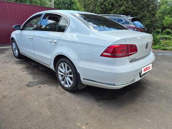2011 Volkswagen Passat B7, белый, 1100000 рублей - вид 7