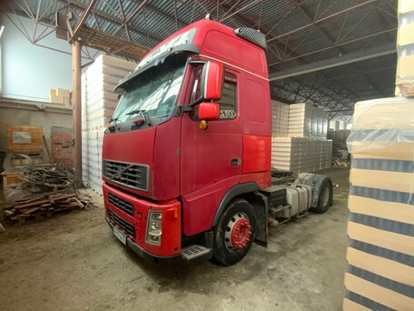 2004 Volvo FH, красный, 1600000 рублей, вид 2