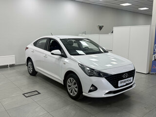 2021 Hyundai Solaris II Рестайлинг, белый, 1650000 рублей, вид 3
