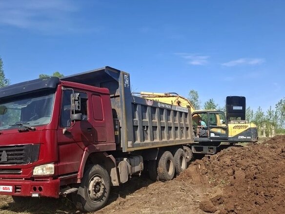 2007 Sinotruk Howo A5, красный, 1600000 рублей - вид 10
