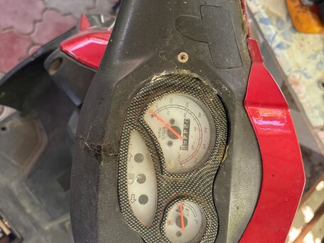 2011 Yiben YB150T, красный, 30000 рублей, вид 1