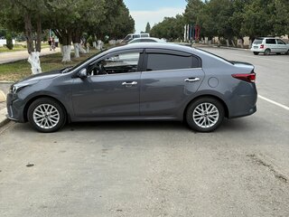 2022 Kia Rio IV Рестайлинг, серый, 1650000 рублей, вид 5