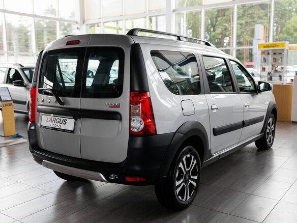 2026 Lada (ВАЗ) Largus Cross I Рестайлинг, серебристый, 2017000 рублей - вид 5