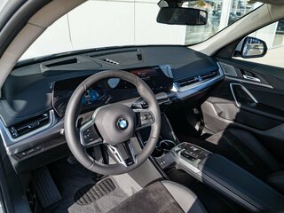 2025 BMW X1 Long 25Li xDrive III (U11/U12), белый, 6039000 рублей, вид 3