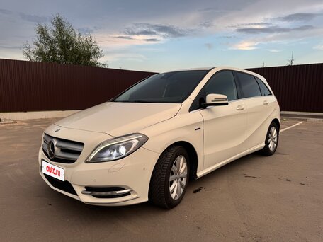 2012 Mercedes-Benz B-Класс 200 II (W246), белый, 1290000 рублей, вид 1