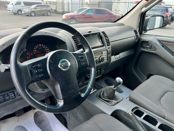 2008 Nissan Navara (Frontier) III (D40), серый, 999000 рублей - вид 11