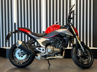 2026 QJMotor SRK 550, красный, 569000 рублей, вид 3