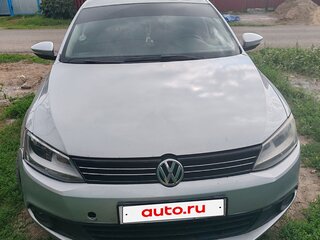 2013 Volkswagen Jetta VI, серебристый, 750000 рублей, вид 1