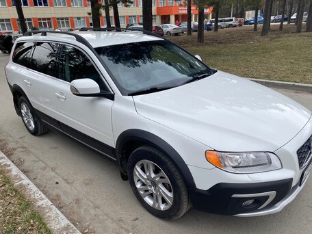 2014 Volvo XC70 II Рестайлинг, белый, 1805000 рублей, вид 2