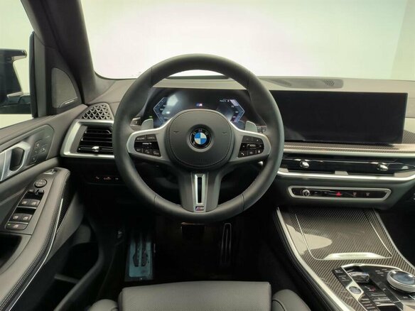 2025 BMW X5 M60i IV (G05/G18) Рестайлинг, серый - вид 12