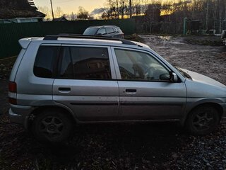 1999 Mazda Demio I (DW), серебристый, 210000 рублей, вид 2