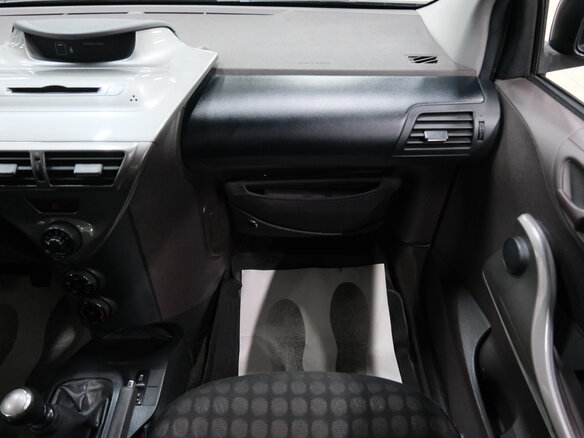 2009 Toyota iQ, фиолетовый, 799000 рублей - вид 16