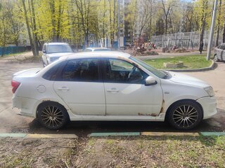 2016 Lada (ВАЗ) Granta Sport I, белый, 400000 рублей, вид 4