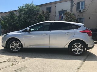 2014 Ford Focus III, серебристый, 635000 рублей, вид 3