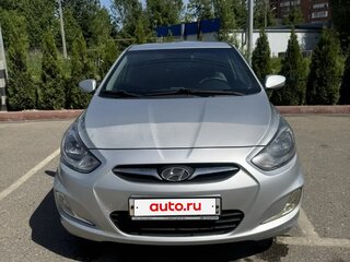 2012 Hyundai Solaris I, серебристый, 749000 рублей, вид 2
