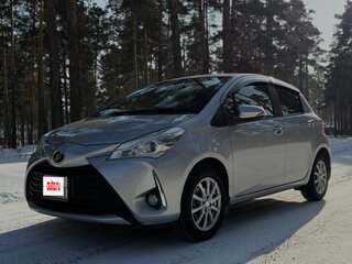 2018 Toyota Vitz III (XP130) Рестайлинг 2, серебристый, 1250000 рублей, вид 4