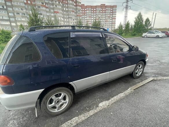 1998 Toyota Ipsum I (M10), синий, 600000 рублей - вид 1