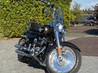 2020 Harley-Davidson Fat Boy, коричневый, 2450000 рублей, вид 2