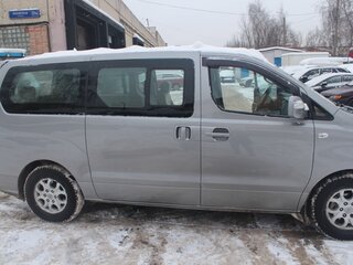 2011 Hyundai Grand Starex I, серый, 1350000 рублей, вид 1