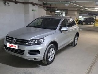 2012 Volkswagen Touareg II, серебристый, 1400000 рублей, вид 1
