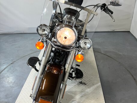 2013 Harley-Davidson Heritage, коричневый, 1010000 рублей, вид 3
