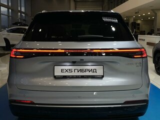 2026 Geely EX5 Гибрид EM-R, серебристый, 3829990 рублей, вид 4