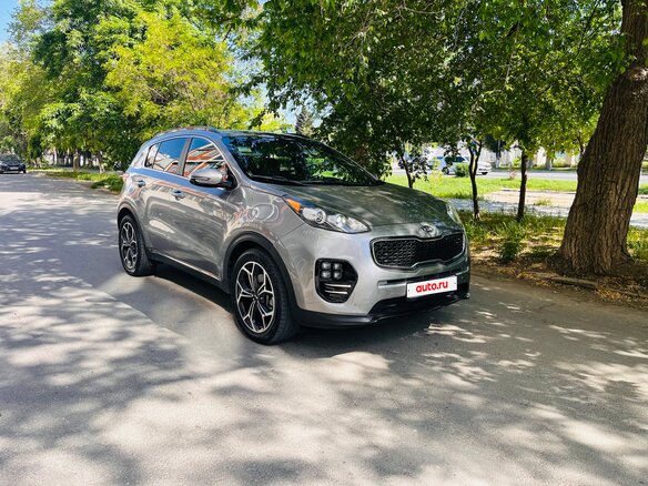2020 Kia Sportage IV Рестайлинг, серый, 2100000 рублей - вид 1