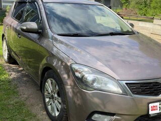 2010 Kia Ceed I Рестайлинг, бежевый, 820000 рублей, вид 3