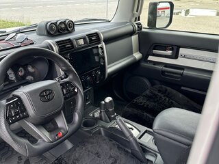 2022 Toyota FJ Cruiser, белый, 4890000 рублей, вид 5