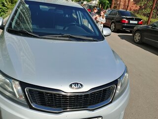 2013 Kia Rio 4-speed III, серый, 850000 рублей, вид 3
