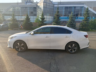 2019 Kia Cerato IV, белый, 1020000 рублей, вид 3