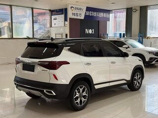 2021 Kia KX3, белый, 1750000 рублей, вид 5