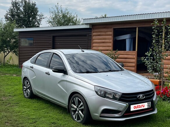 2016 Lada (ВАЗ) Vesta I, серебристый, 570000 рублей