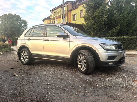 2019 Volkswagen Tiguan II, серебристый, 2050000 рублей, вид 4