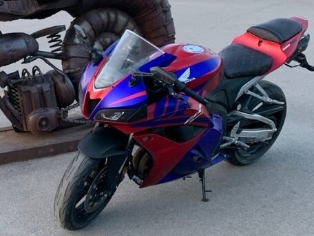 2011 Honda CBR 600RR, чёрный, 680000 рублей, вид 1