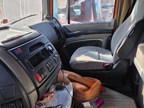 2012 DAF XF 105, оранжевый, 1990000 рублей - вид 9