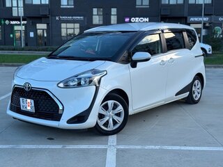 2020 Toyota Sienta II Рестайлинг, белый, 1320000 рублей, вид 1