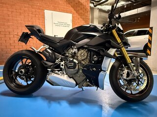 2021 Ducati Streetfighter V4, чёрный, 1850000 рублей, вид 3
