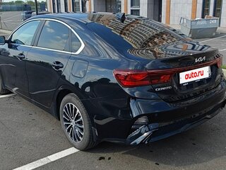 2022 Kia Cerato IV Рестайлинг, чёрный, 2100000 рублей, вид 5