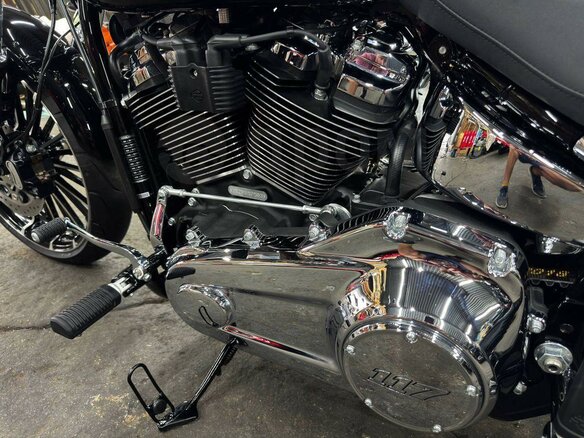 2023 Harley-Davidson Breakout, чёрный, 2310000 рублей - вид 18